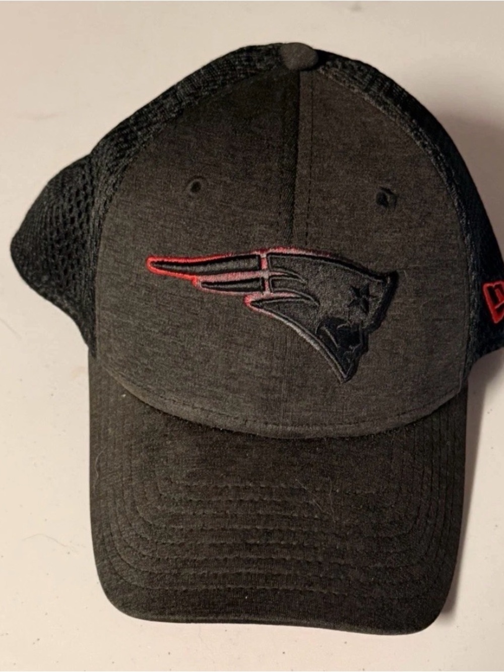 Men’s New Era NEW ENGLAND PATRIOTS Black Fitted Hat Cap Size Small/Medium MINT